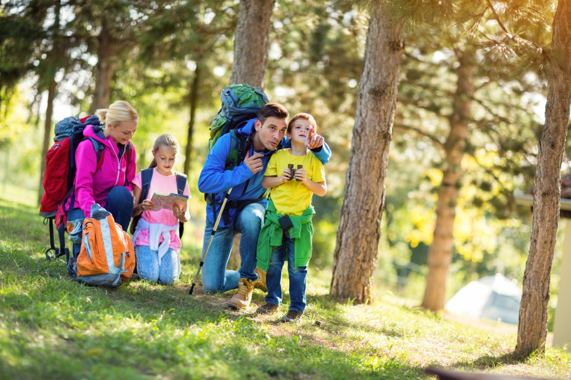 SAALBACH Familienwandern Rast Neutral shutterstock_406929466.jpg
